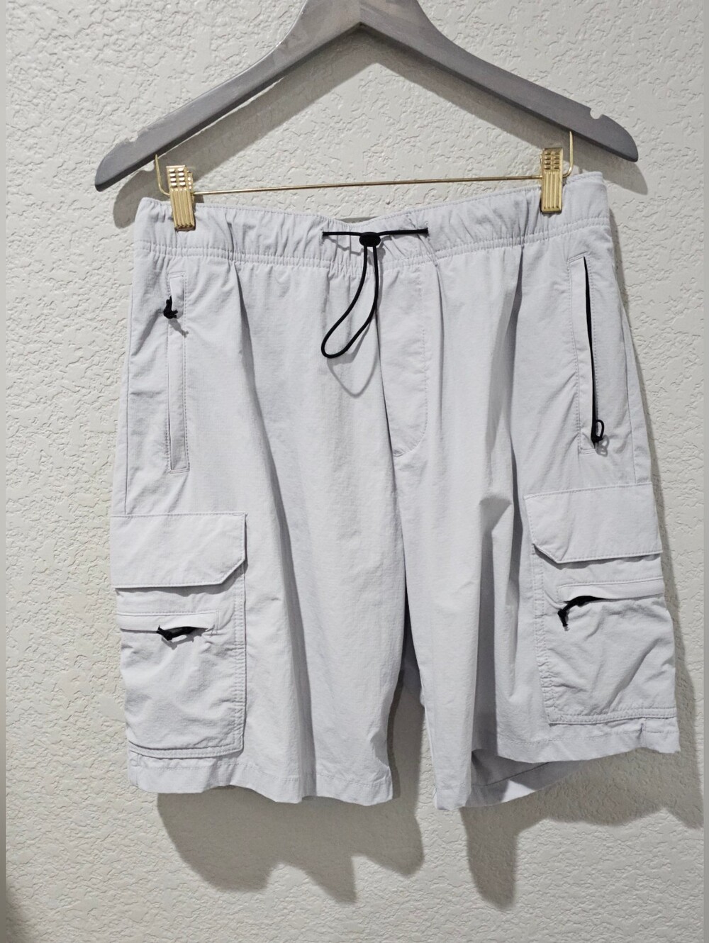 H&M Men's Light Gray Cargo Shorts - Drawstring Waist